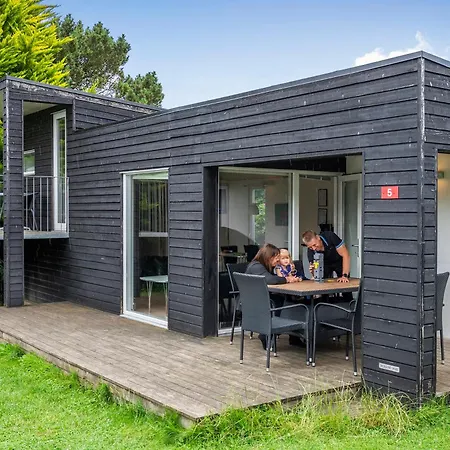 First Camp Skovlund & * Båring